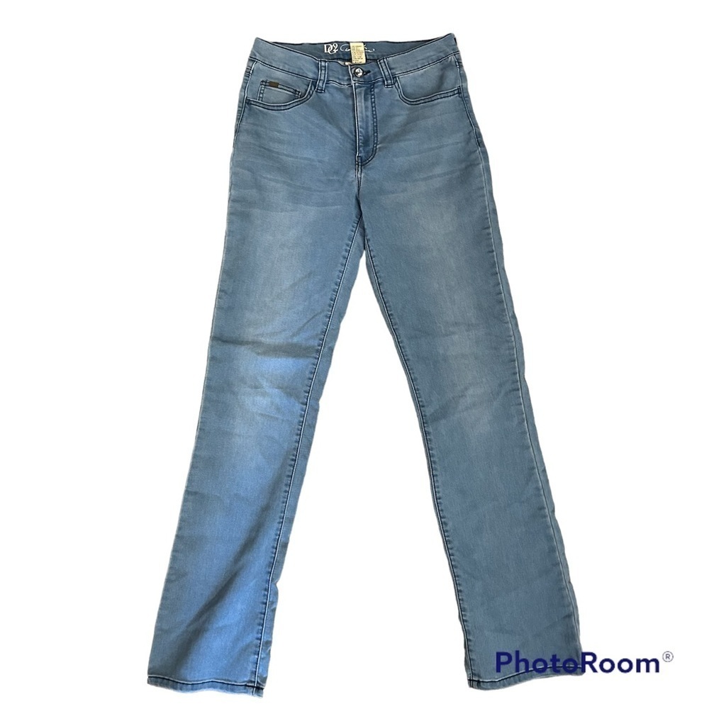 DG2 Diane Gilman light wash jeans w/sparkle detail